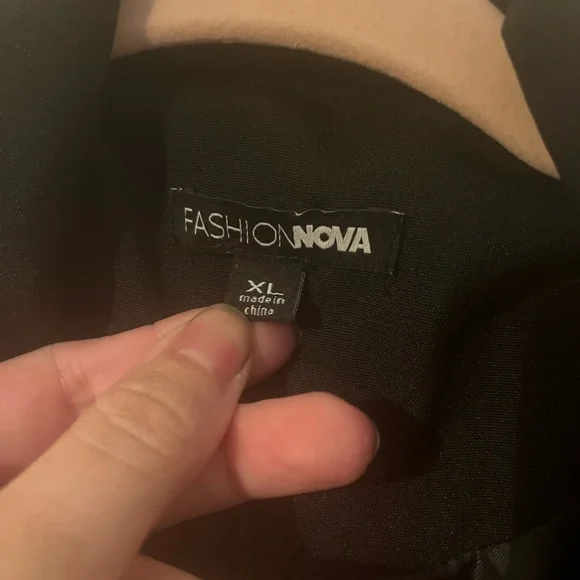 FashionNova Blazer - Picture 4 of 6